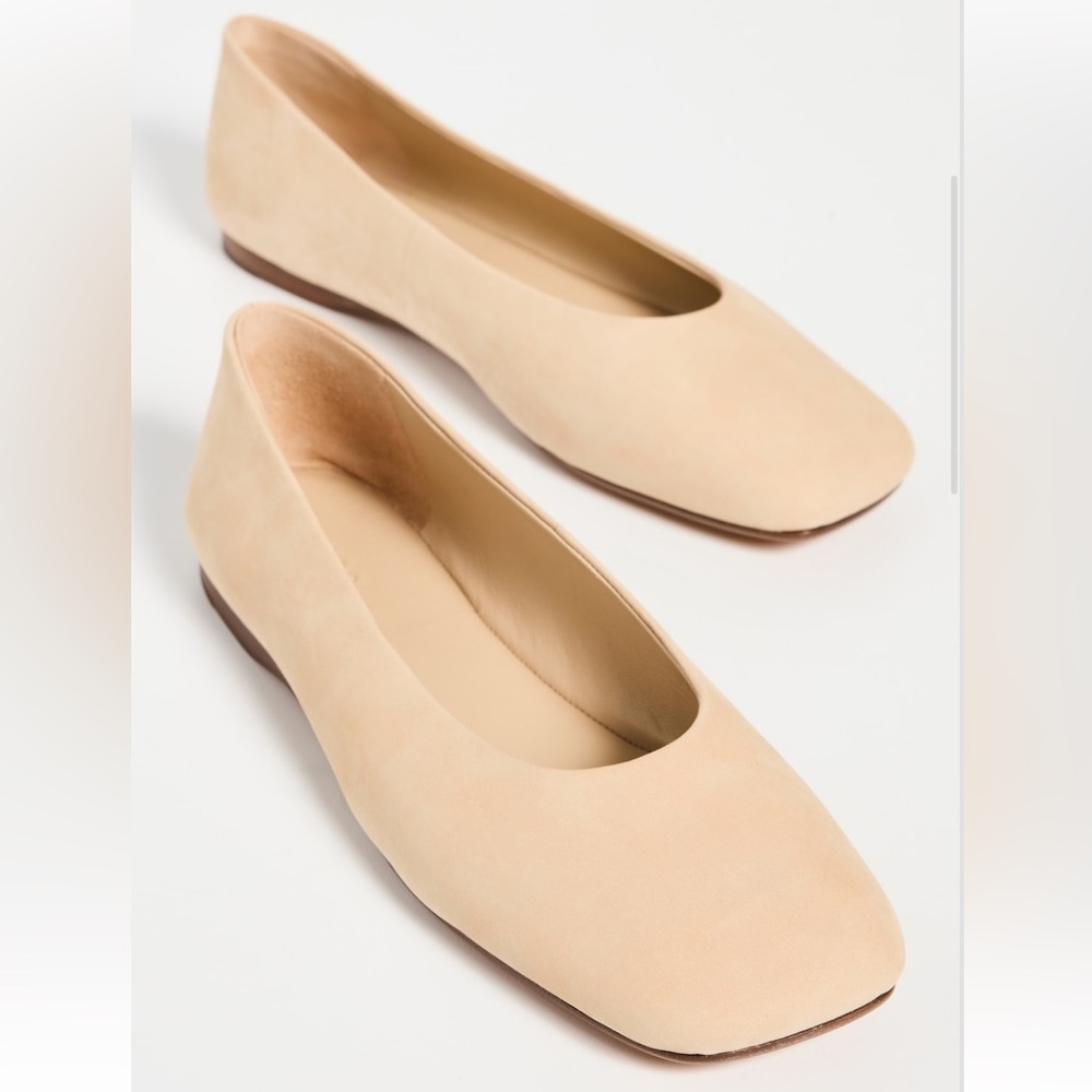 Vince women Leah Nubuck Ballet Flats Color: Blonde NEW